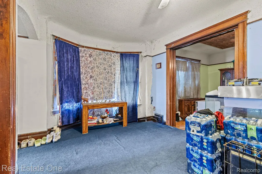 1821 Helen Street Detroit City MI 48207