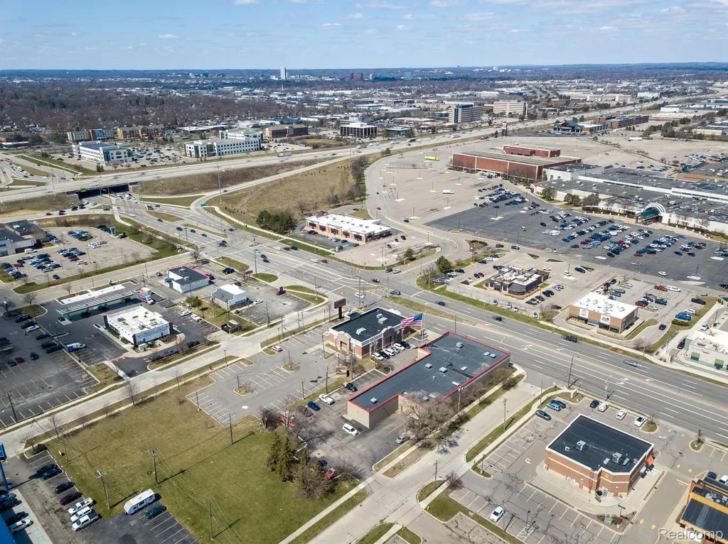 451 W 14 Mile Road Madison Heights City MI 48071