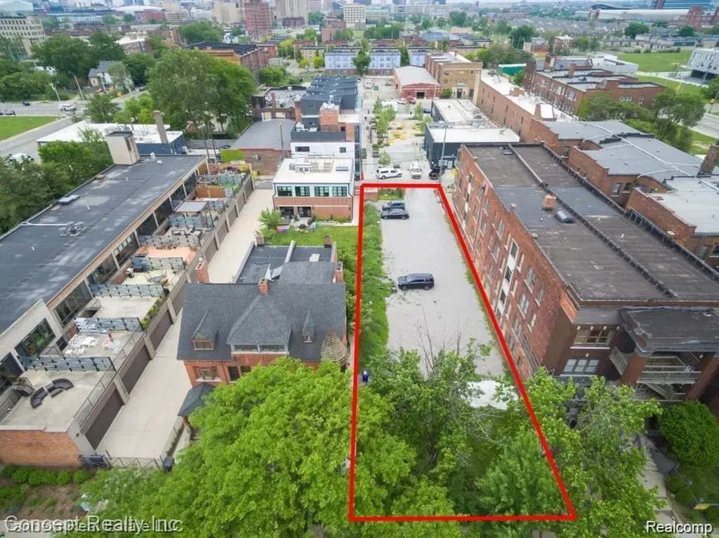655 W Alexandrine Street Detroit City MI 48201