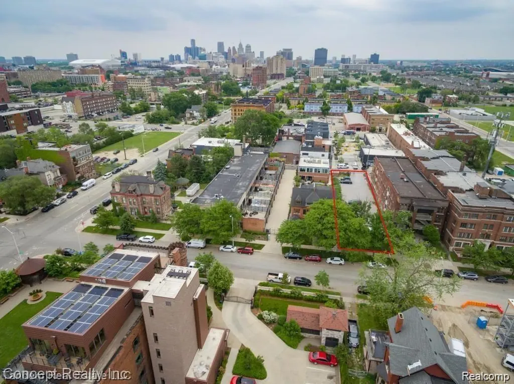 655 W Alexandrine Street Detroit City MI 48201