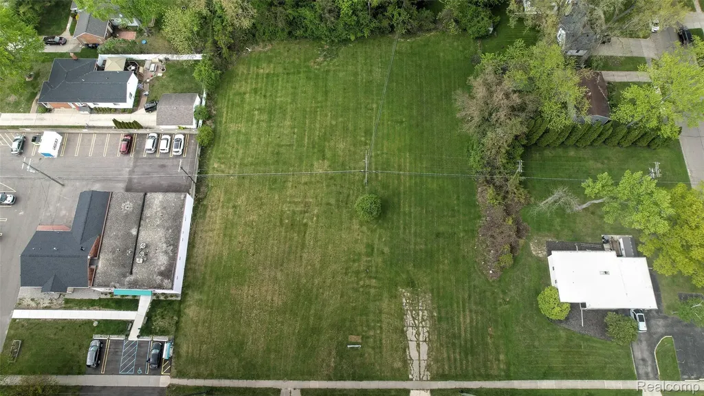 27480 5 Mile Road Livonia City MI 48154