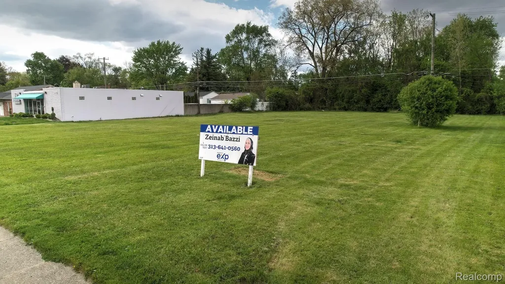 27480 5 Mile Road Livonia City MI 48154