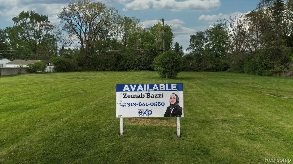 27480 5 Mile Road Livonia City MI 48154