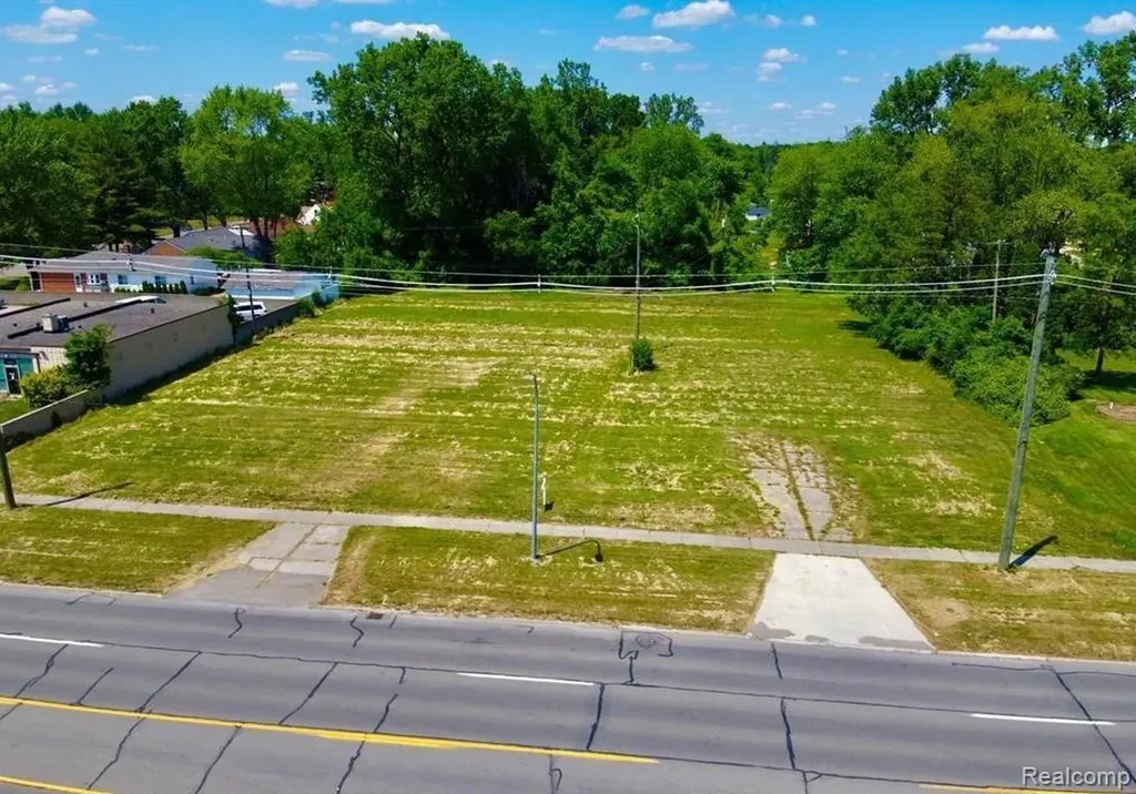 27480 5 Mile Road Livonia City MI 48154