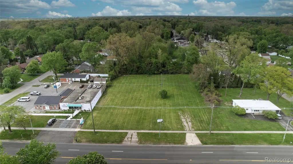 27480 5 Mile Road Livonia City MI 48154