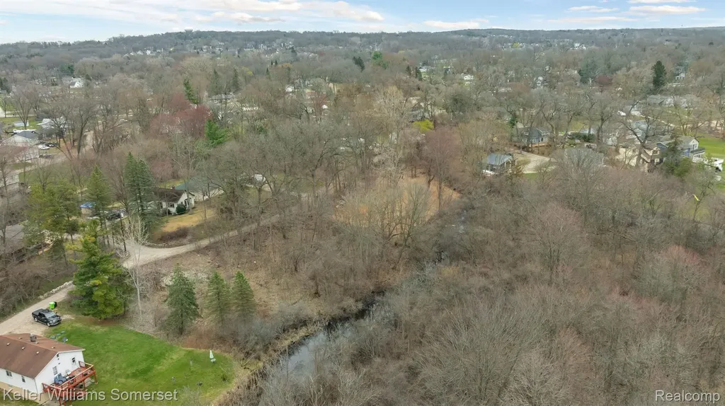 000 Lakeview Drive White Lake Charter Township MI 48386