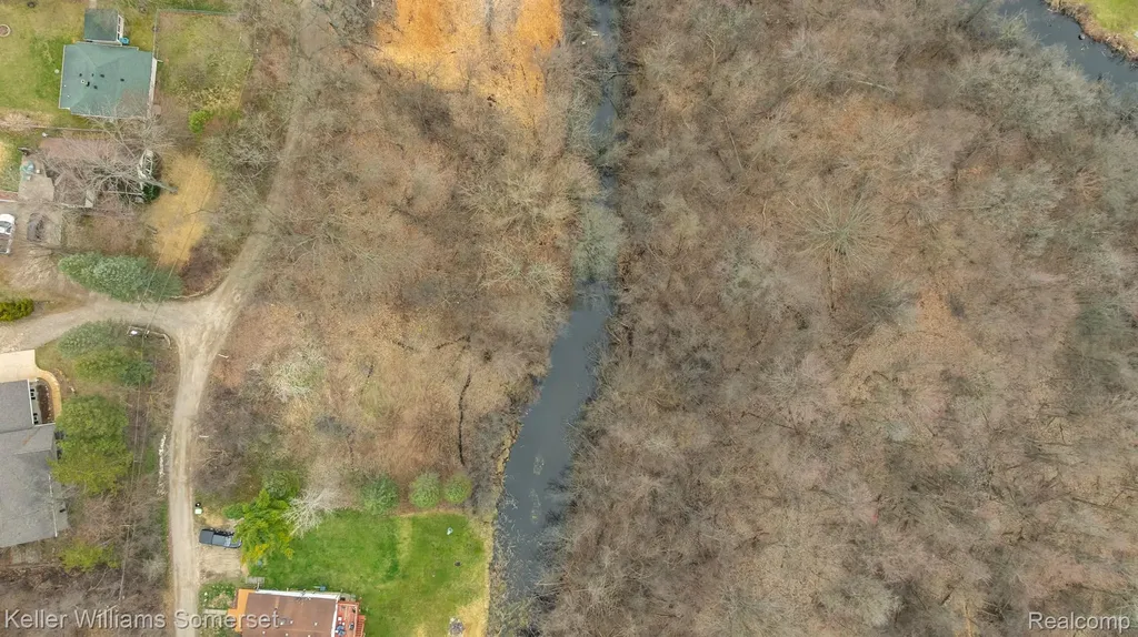 000 Lakeview Drive White Lake Charter Township MI 48386