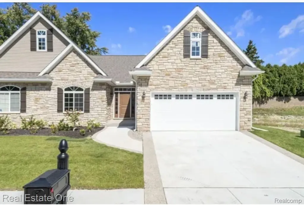 12280 Worthington Grand Blanc City MI 48439