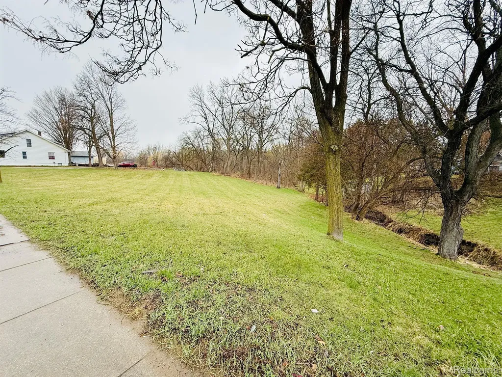 572 W Vienna Street Clio City MI 48420