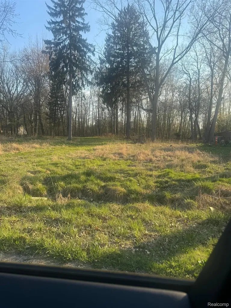 24960 Crocker Boulevard Harrison Charter Township MI 48045