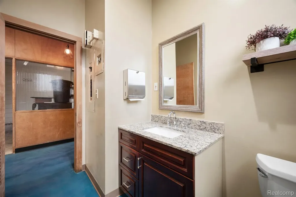 1050 W Huron Street Waterford Charter Township MI 48328