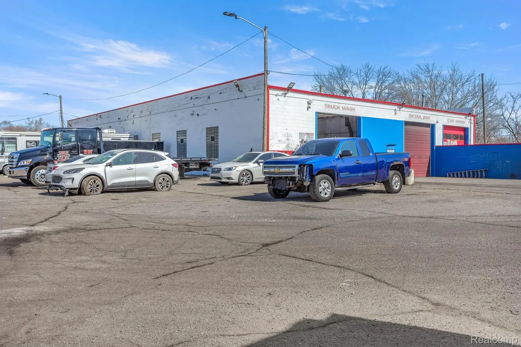 28735 Joy Road Westland City MI 48185