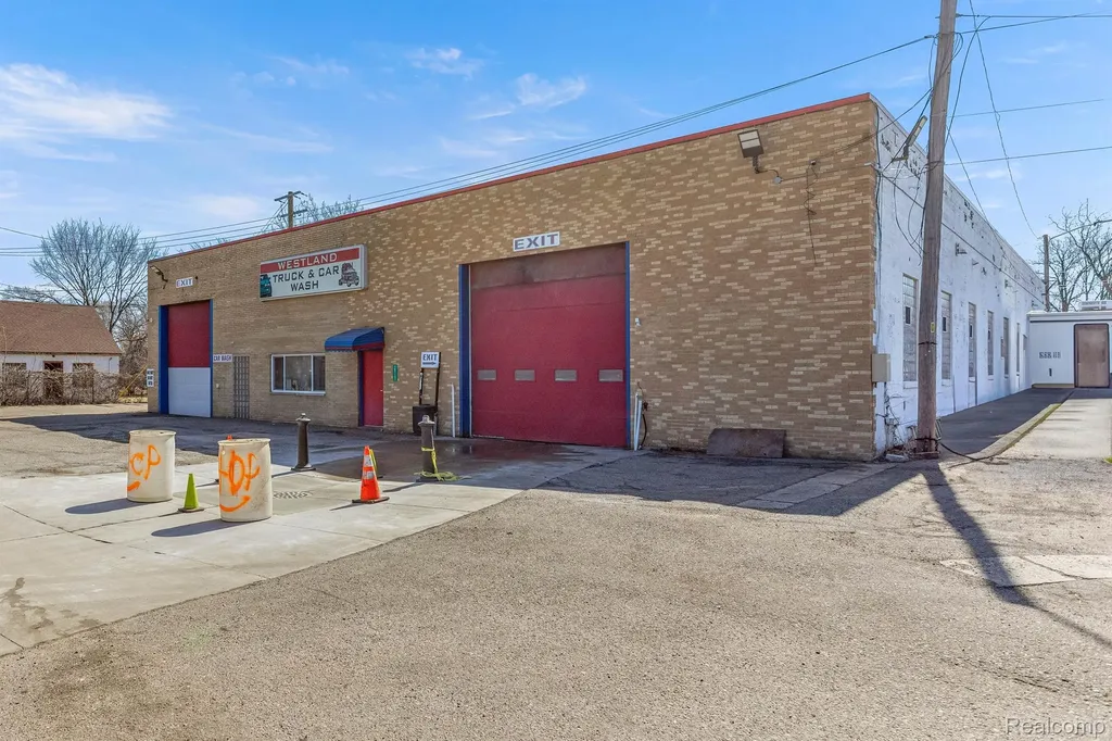 28735 Joy Road Westland City MI 48185