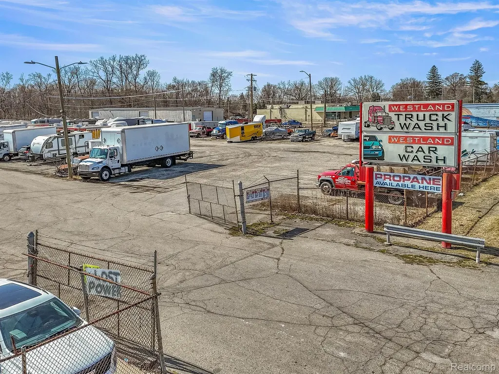 28735 Joy Road Westland City MI 48185