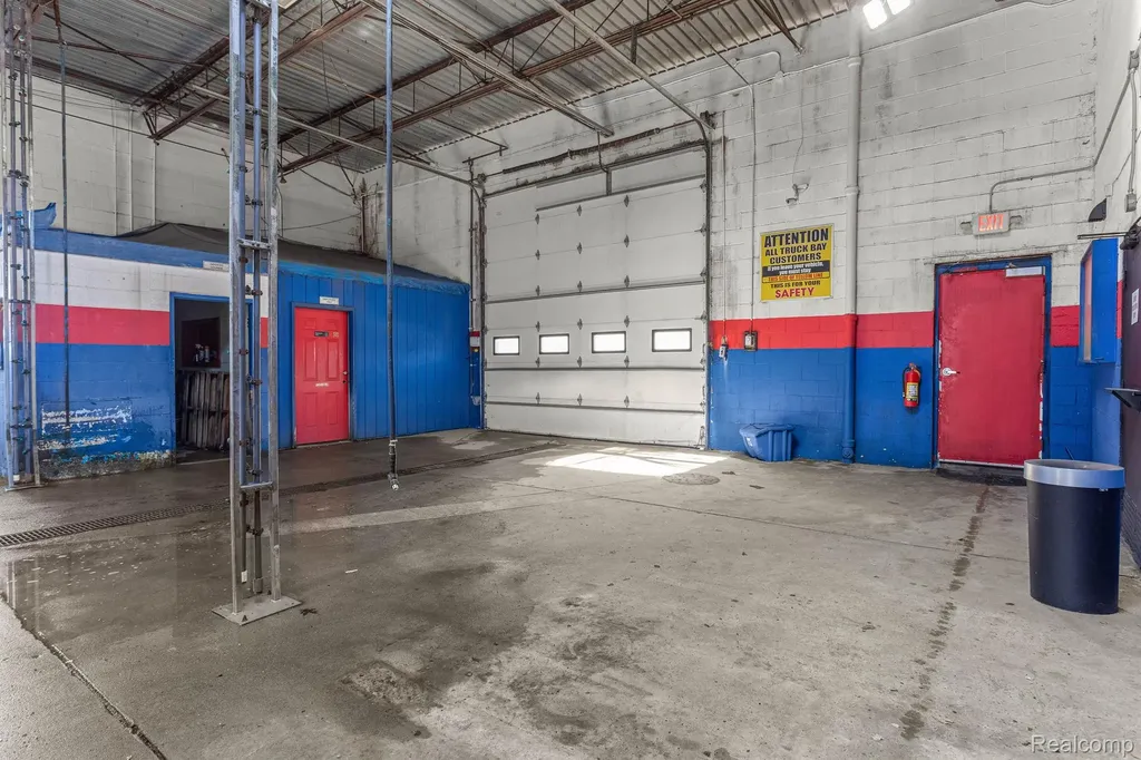 28735 Joy Road Westland City MI 48185