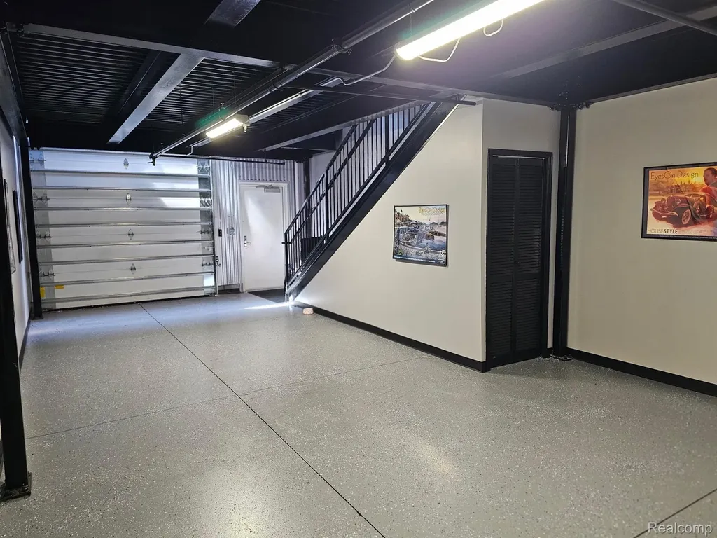 247 Apex Drive Pontiac City MI 48341
