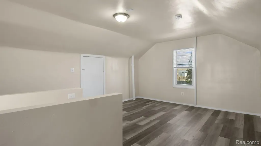 12861 Georgiana Avenue Warren City MI 48089