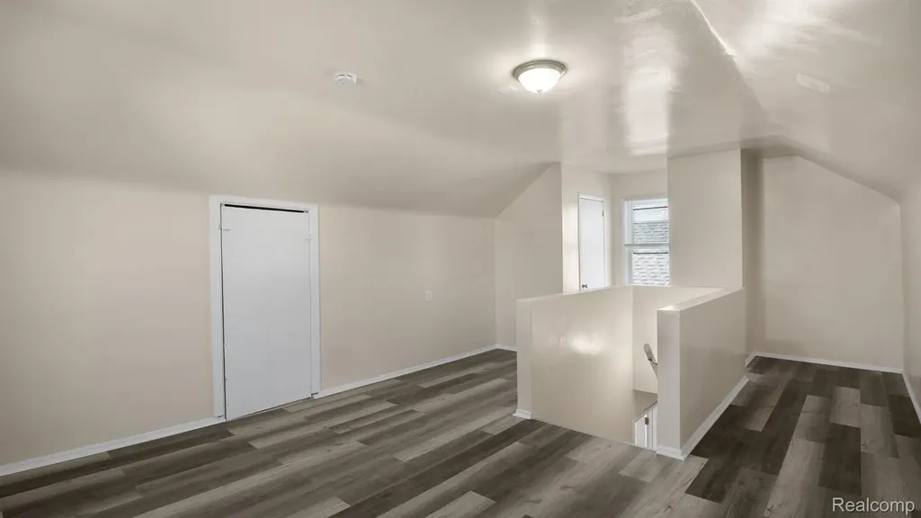 12861 Georgiana Avenue Warren City MI 48089