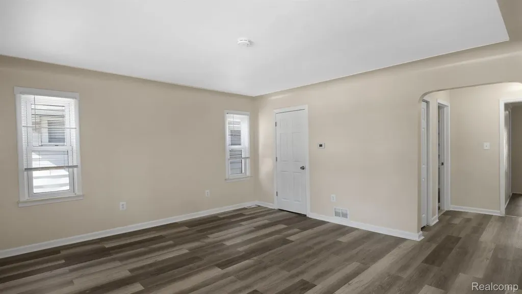 12861 Georgiana Avenue Warren City MI 48089