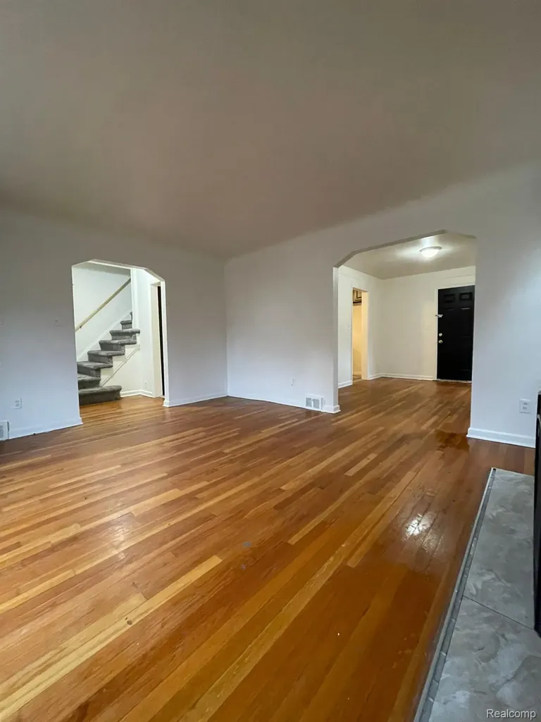 9375 Penrod Street Detroit City MI 48228