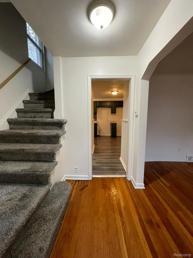 9375 Penrod Street Detroit City MI 48228