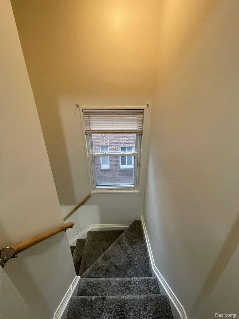 9375 Penrod Street Detroit City MI 48228