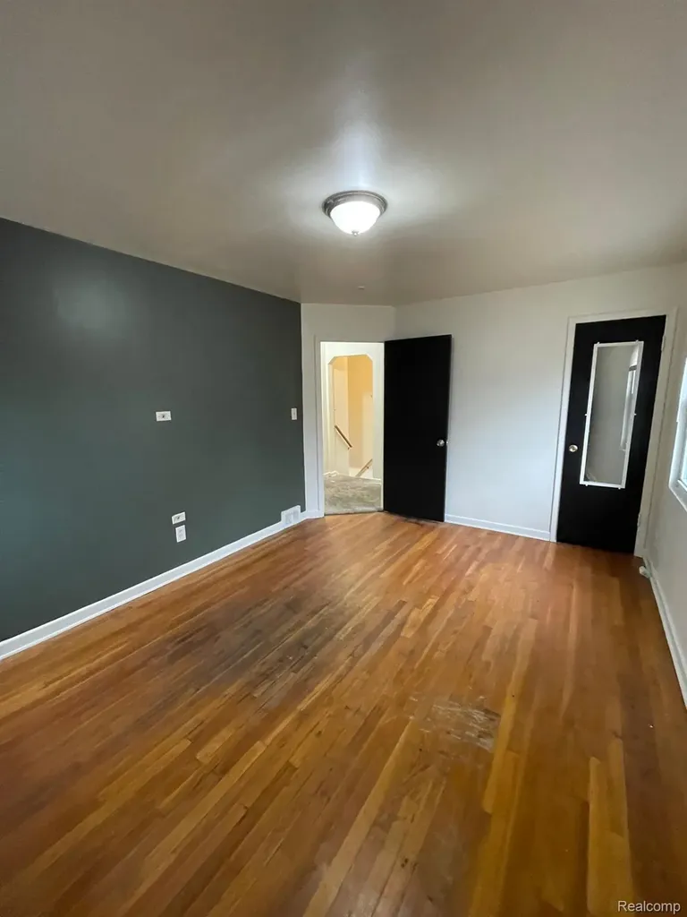 9375 Penrod Street Detroit City MI 48228