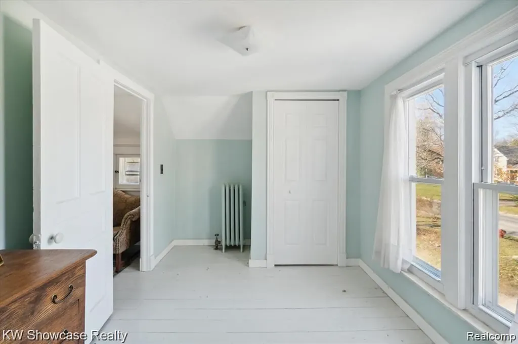 1716 E Wardlow Road Highland Charter Township MI 48356