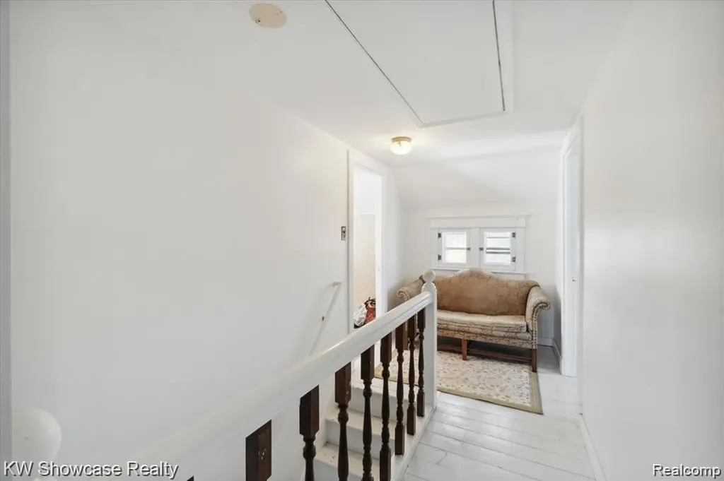 1716 E Wardlow Road Highland Charter Township MI 48356