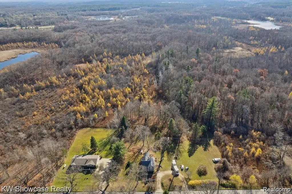 1716 E Wardlow Road Highland Charter Township MI 48356