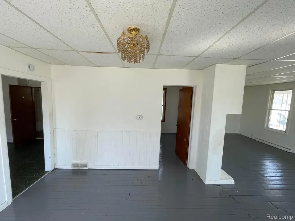 1918 Stanley Street Saginaw City MI 48602