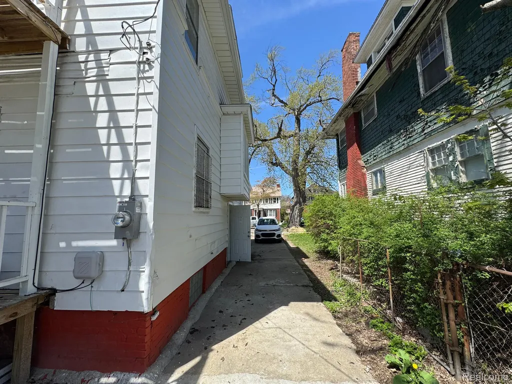 879 Webb Street Detroit City MI 48202