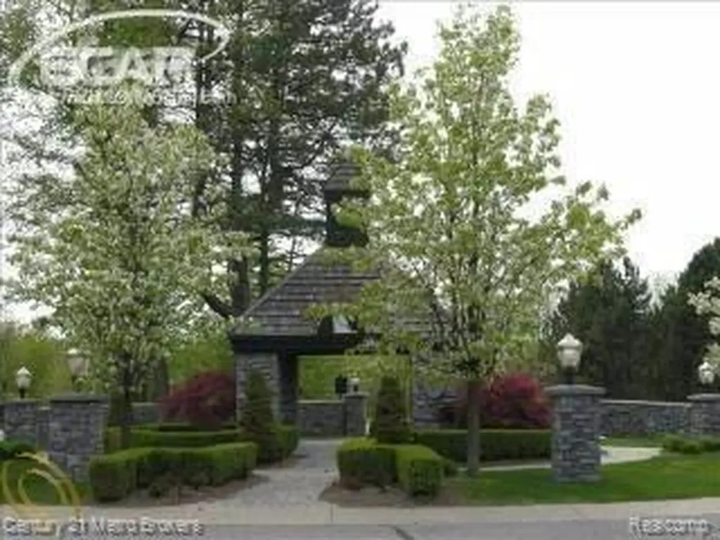 6306 Bridle Path Grand Blanc Charter Township MI 48439