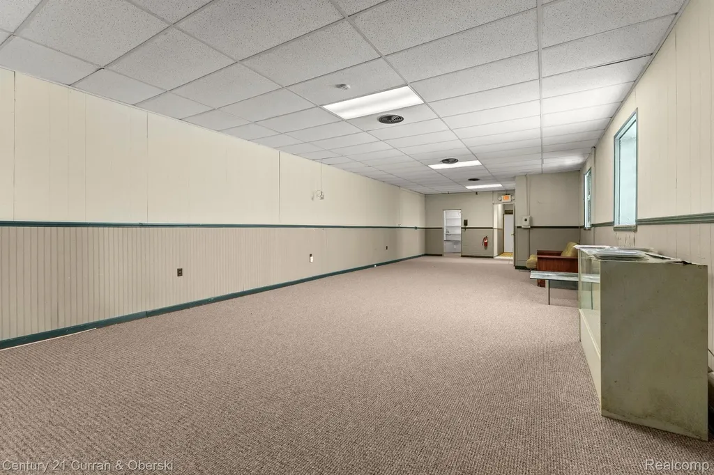 10531 Wren Street Dearborn City MI 48120