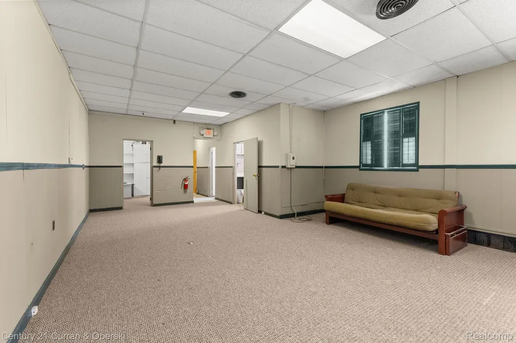 10531 Wren Street Dearborn City MI 48120