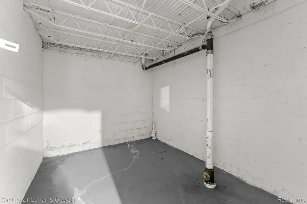10531 Wren Street Dearborn City MI 48120