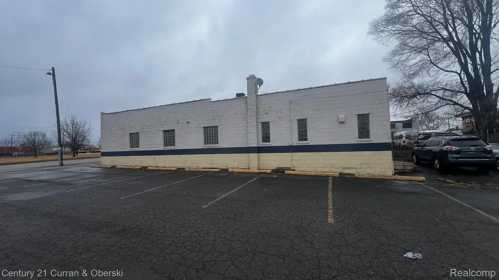 10531 Wren Street Dearborn City MI 48120