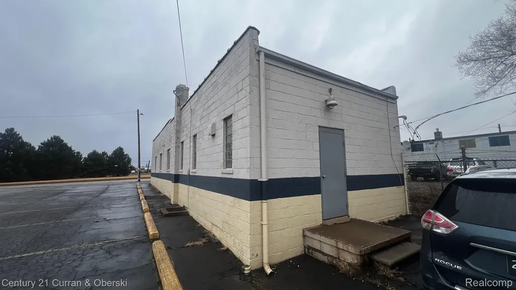 10531 Wren Street Dearborn City MI 48120