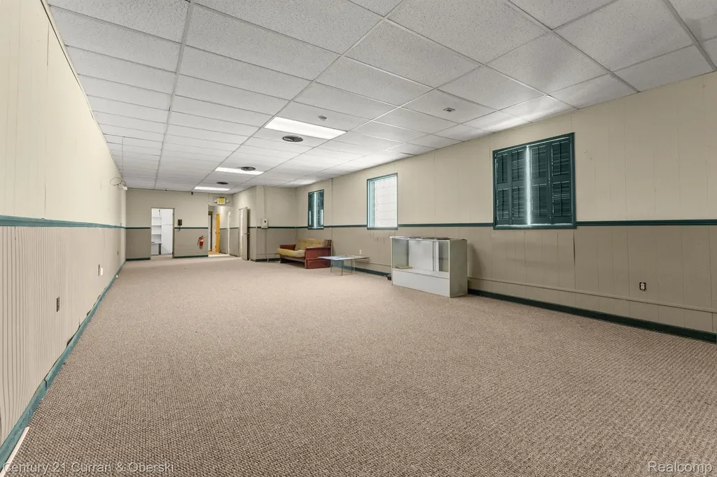 10531 Wren Street Dearborn City MI 48120