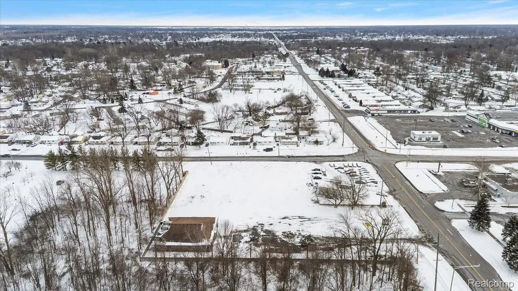 32730 Palmer Road Westland City MI 48186