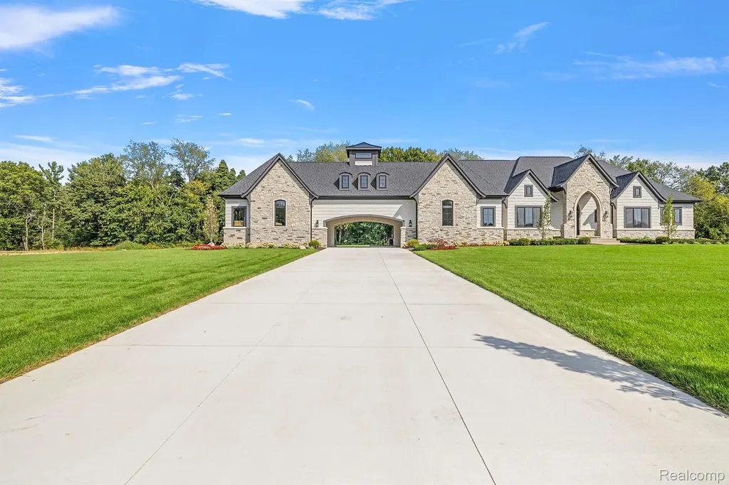 70501 Renata Court Bruce Township MI 48065