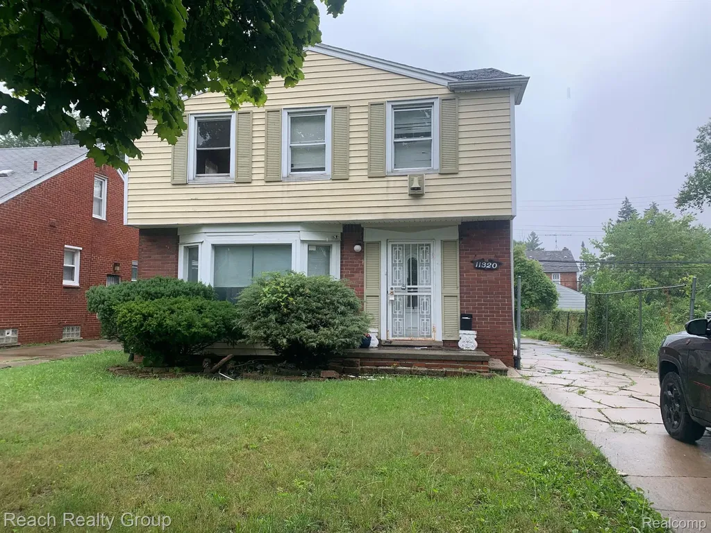 11320 Grandville Avenue Detroit City MI 48228
