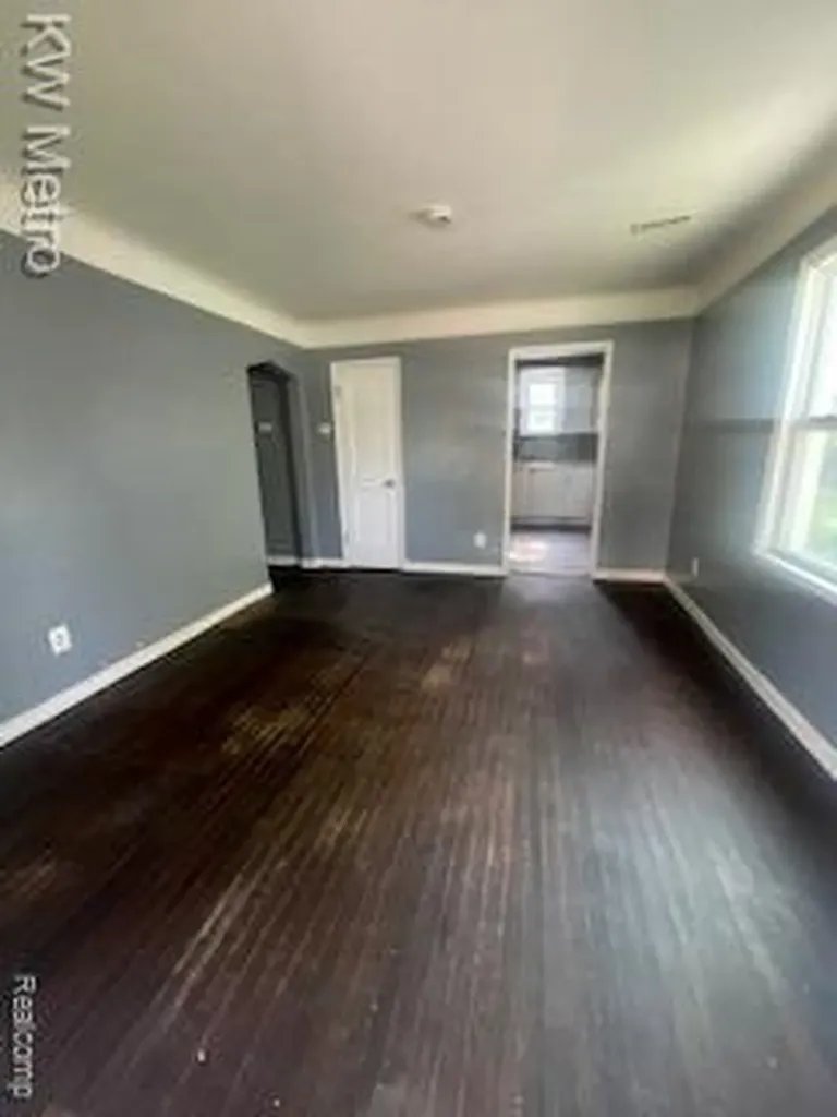 6390 Faust Avenue Detroit City MI 48228