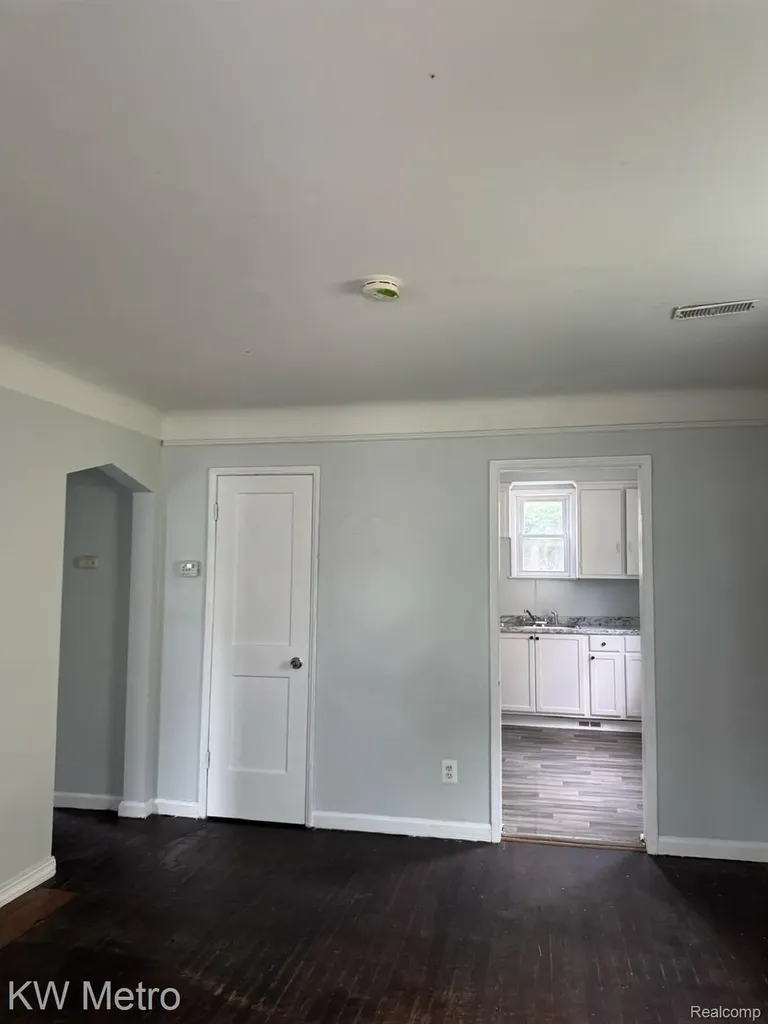 6390 Faust Avenue Detroit City MI 48228