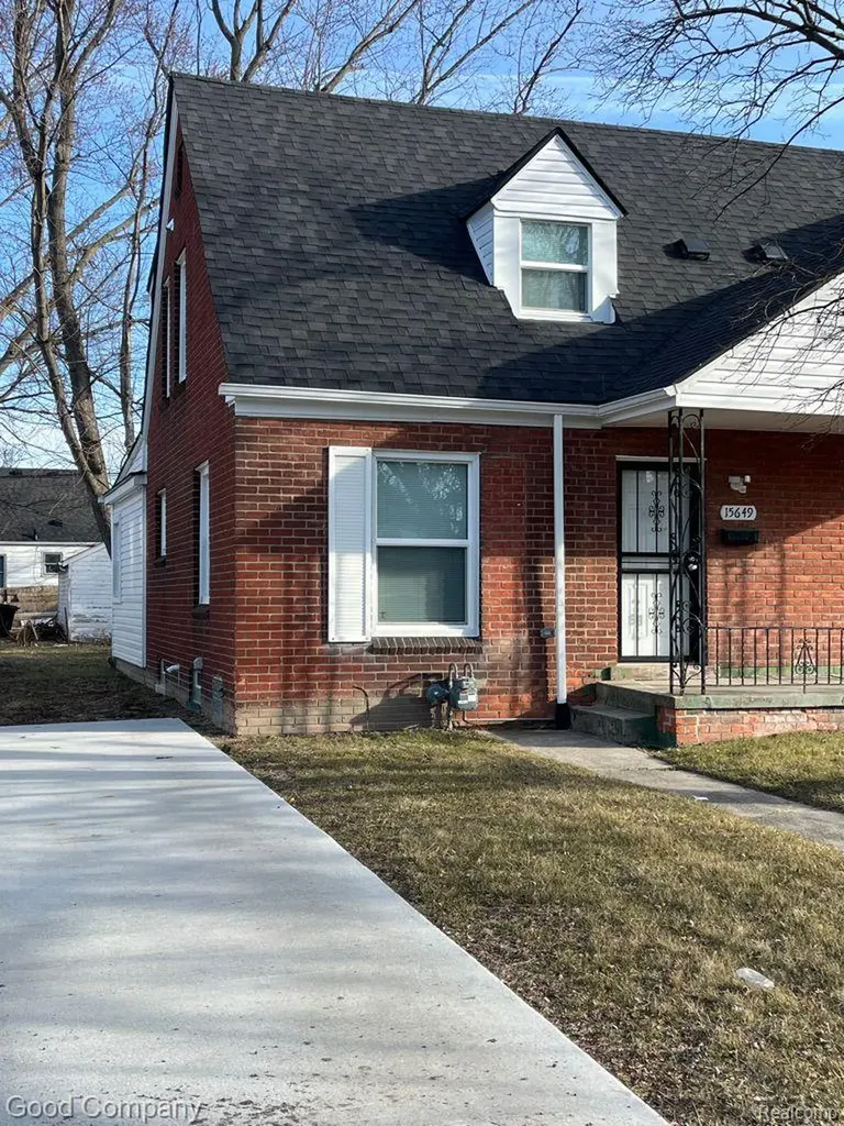 15649 E 7 Mile Road Detroit City MI 48205