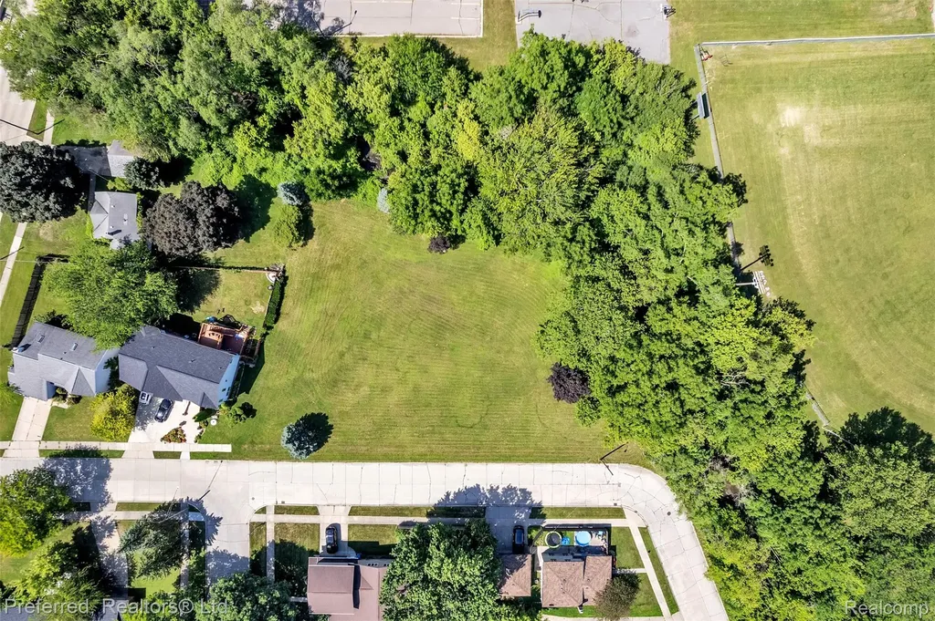 000 Hanover Street Dearborn Heights City MI 48125