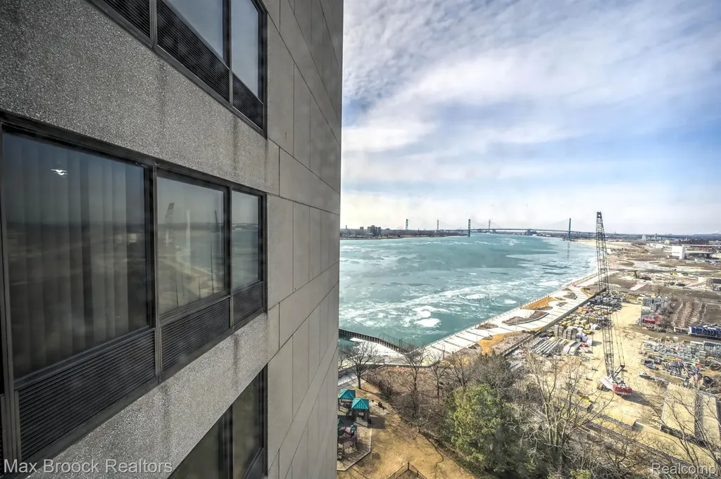 300 Riverfront Drive Detroit City MI 48226