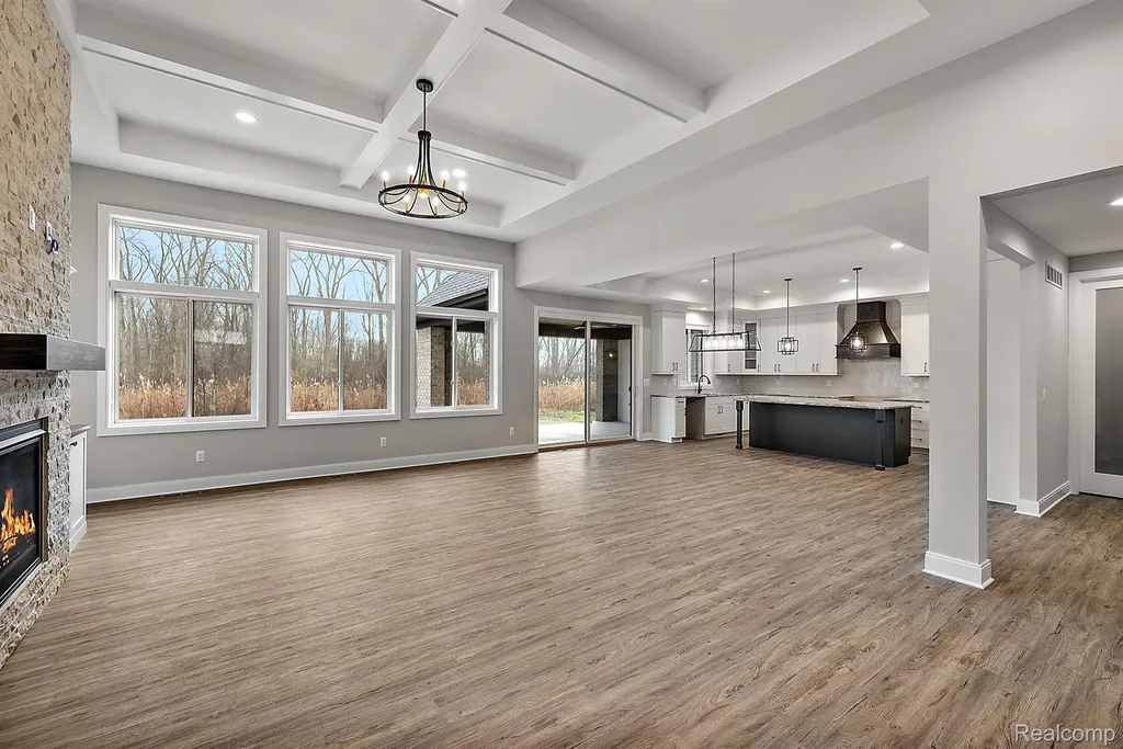 4647 Applewood Oakland Charter Township MI 48306