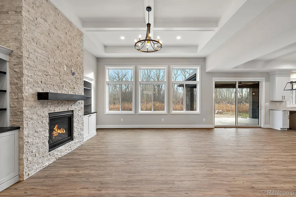 4647 Applewood Oakland Charter Township MI 48306