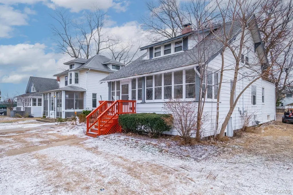 207 W Parent Avenue Royal Oak City MI 48067